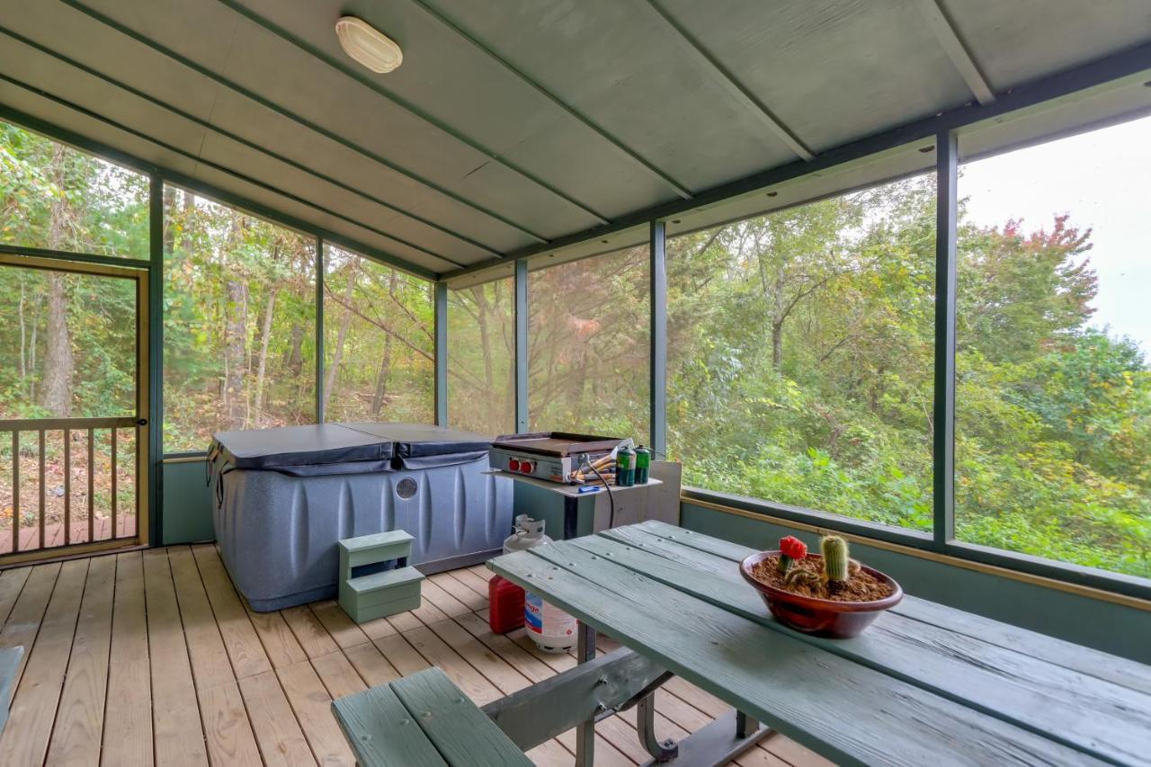 Mountaintop Ellijay Cabin With Private Hot Tub Dış mekan fotoğraf