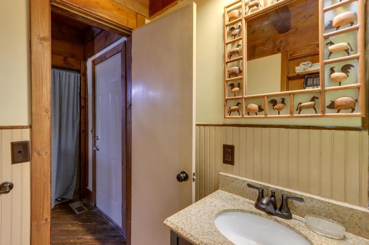 Mountaintop Ellijay Cabin With Private Hot Tub Dış mekan fotoğraf